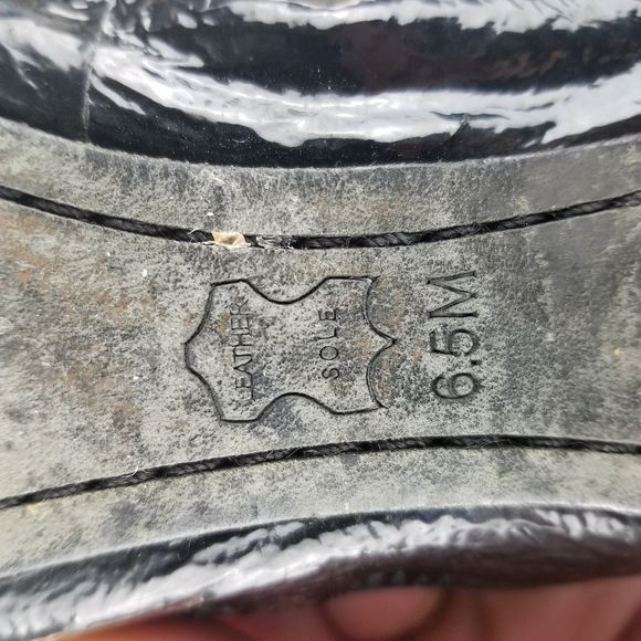 Tory Burch Women's Black Patent Leather Caroline - Picture 9 of 9